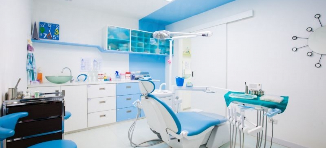 ¿Cómo elegir una clínica dental y un odontólogo de confianza?